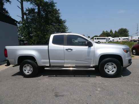 Used 2018 Chevrolet Colorado W/T RWD image 4