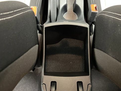 Used 2025 Hyundai Venue SEL FWD image 38