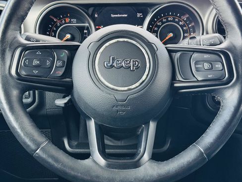 Used 2019 Jeep Wrangler Unlimited Sport S AWD/4WD image 12