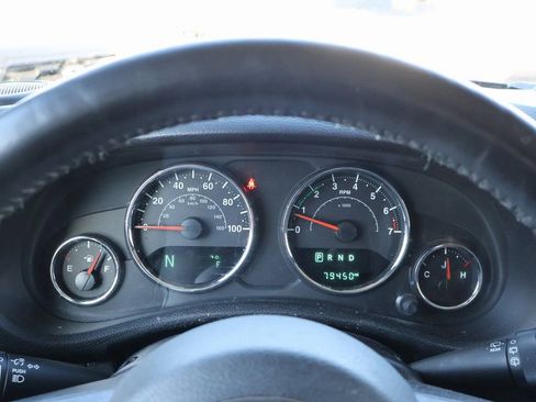 Used 2018 Jeep Wrangler Unlimited Sport S image 23