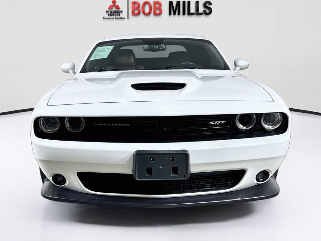 Used 2016 Dodge Challenger SRT w/ Technology Group RWD image 2