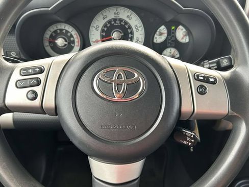 Used 2011 Toyota FJ Cruiser 2WD w/ Convenience Pkg image 19