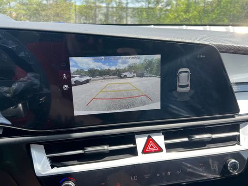 New 2025 Kia Niro EX Touring image 20