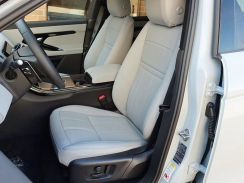 Used 2026 Land Rover Range Rover Evoque S image 13