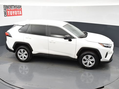 Used 2024 Toyota RAV4 LE AWD/4WD image 20