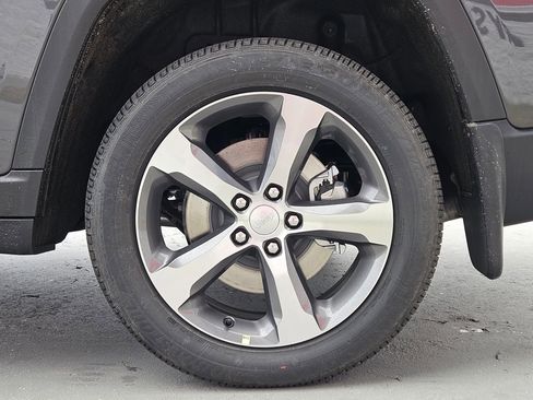 New 2025 Jeep Grand Cherokee L Limited w/ Trailer Tow Package image 25