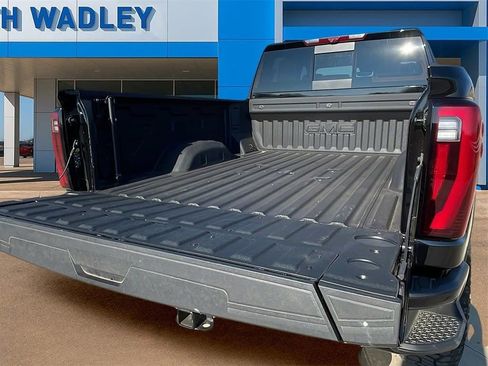New 2025 GMC Sierra 2500 Denali w/ Denali Reserve Package AWD/4WD image 10