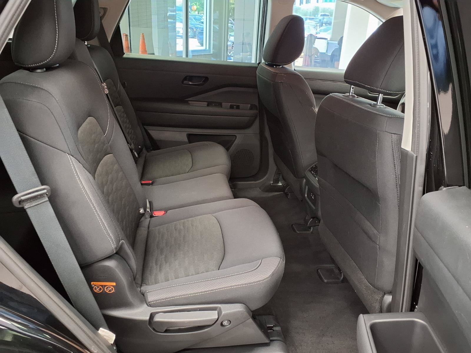 Used 2025 Nissan Pathfinder SV AWD/4WD image 13