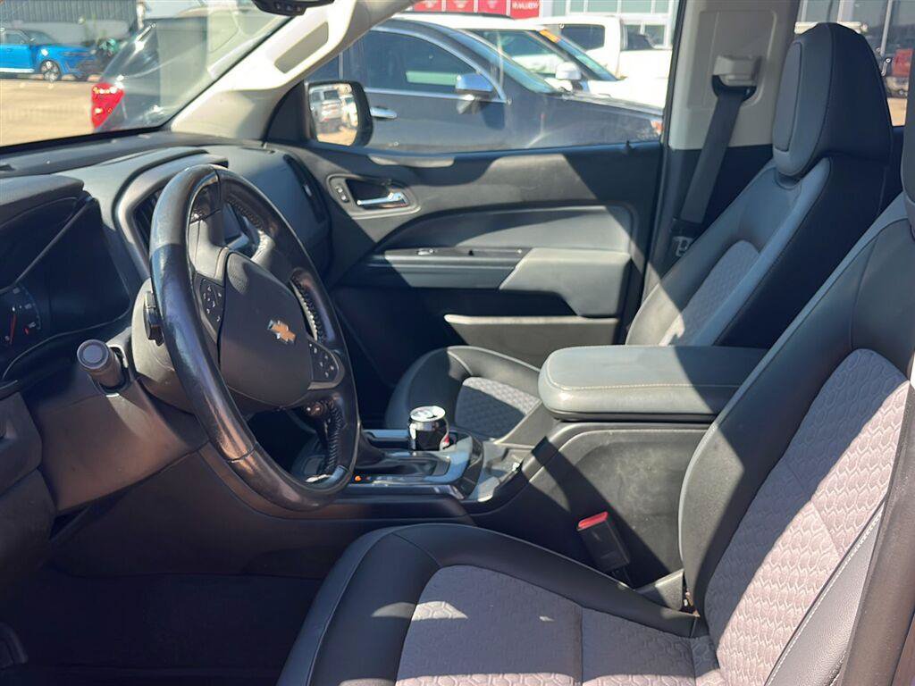 Used 2020 Chevrolet Colorado Z71 RWD image 2