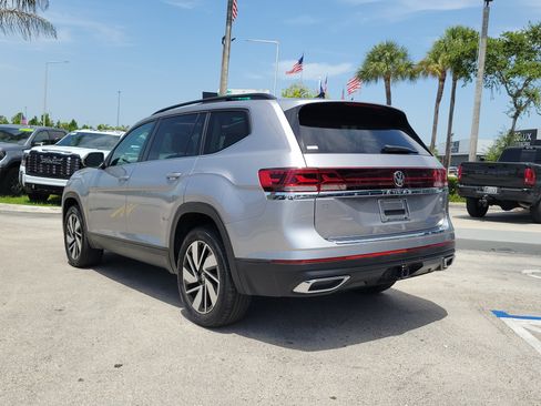 Used 2024 Volkswagen Atlas SE FWD image 7