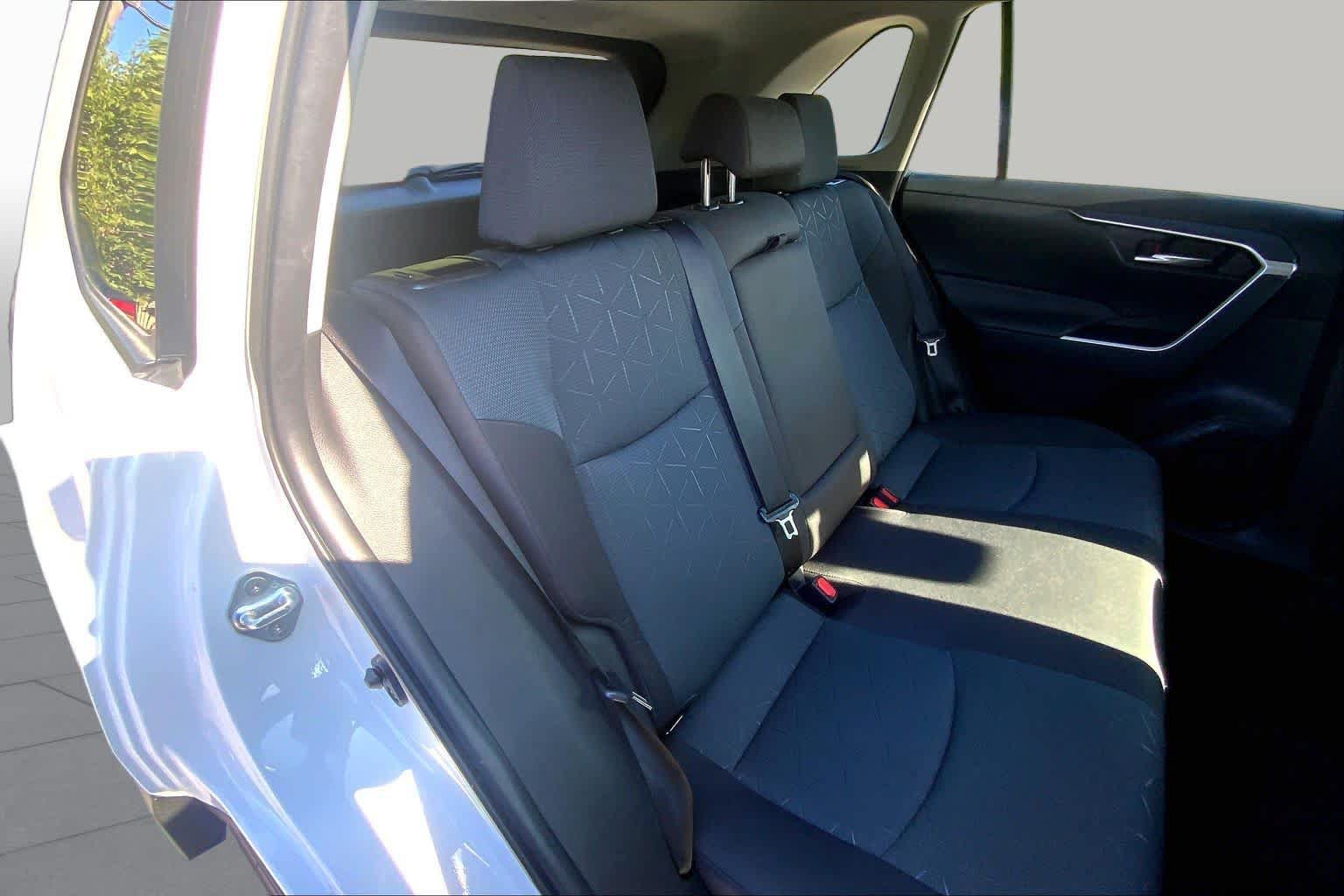 Used 2025 Toyota RAV4 XLE w/ Convenience Package AWD/4WD image 32