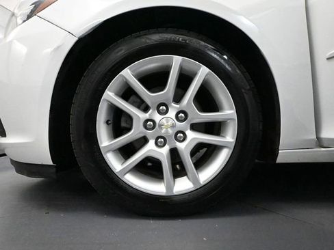 Used 2016 Chevrolet Malibu LT w/ Power Convenience Package image 16