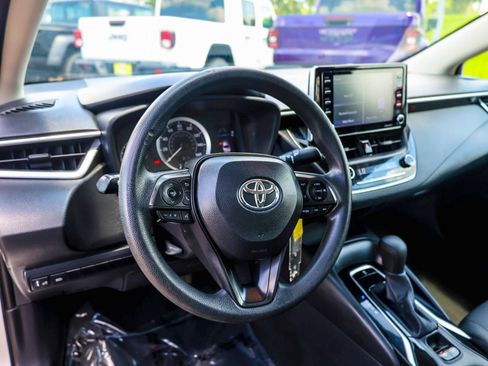 Used 2021 Toyota Corolla LE FWD image 13