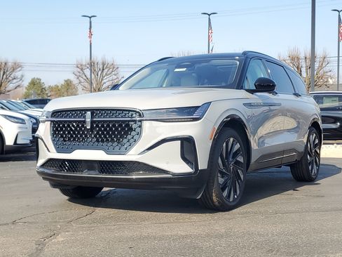 New 2026 Lincoln Nautilus Reserve w/ Jet Appearance Package image 2