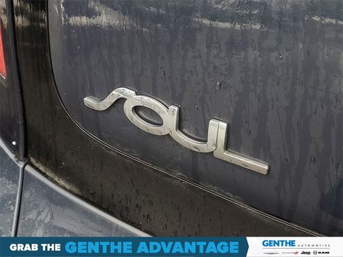 Used 2015 Kia Soul + image 6