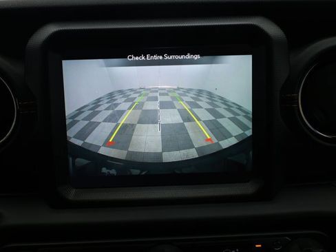 Used 2021 Jeep Wrangler Unlimited Sahara AWD/4WD image 4