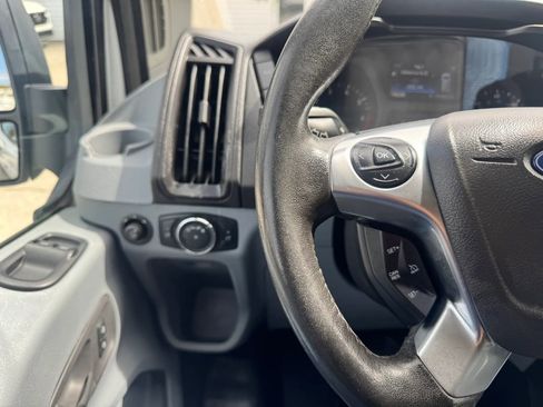 Used 2019 Ford Transit 250 130 Low Roof image 13