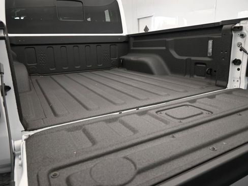 Used 2025 Jeep Gladiator Sport image 31