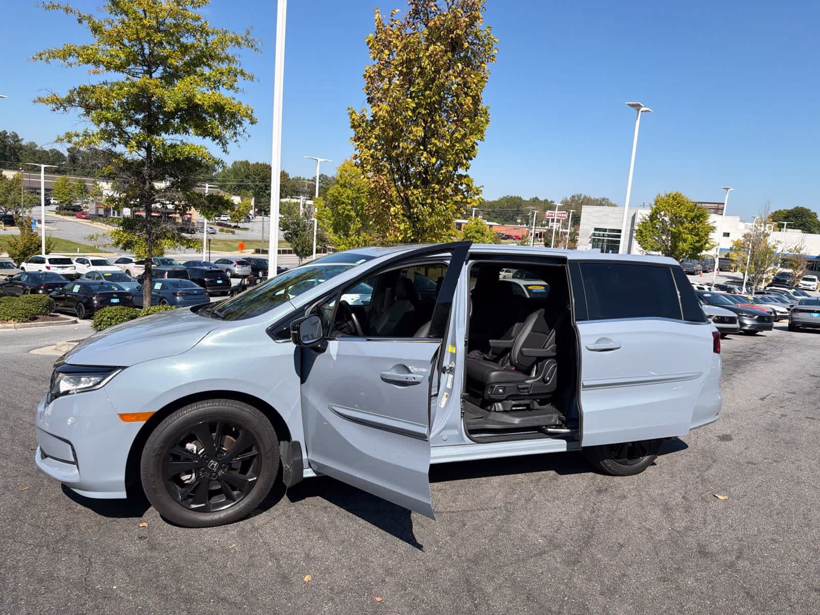 Used 2024 Honda Odyssey Sport image 18