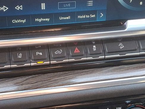 Used 2024 Chevrolet Silverado 2500 LT w/ Midnight Edition image 24