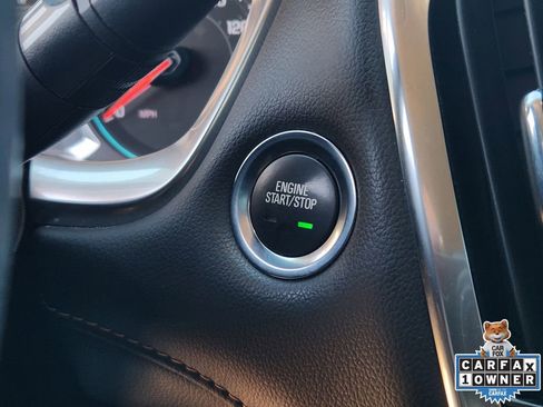 Used 2021 Chevrolet Traverse LT image 26