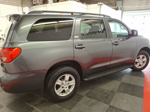 Used 2016 Toyota Sequoia SR5 AWD/4WD image 11
