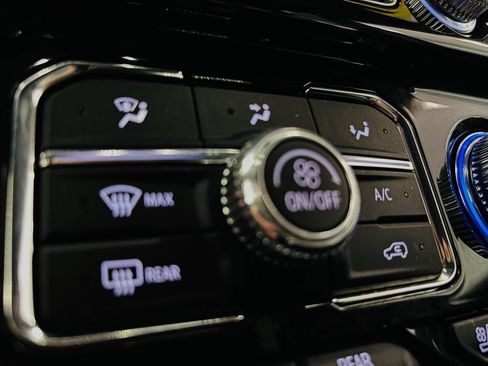 Used 2022 GMC Yukon Denali AWD/4WD image 61