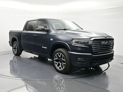 New 2026 RAM 1500 Laramie AWD/4WD image 3