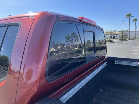 Used 2017 Nissan Frontier SV w/ SV Value Truck Package image 5
