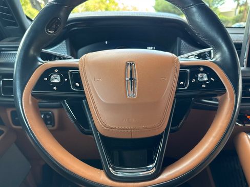 Certified 2022 Lincoln Aviator Black Label AWD/4WD image 23