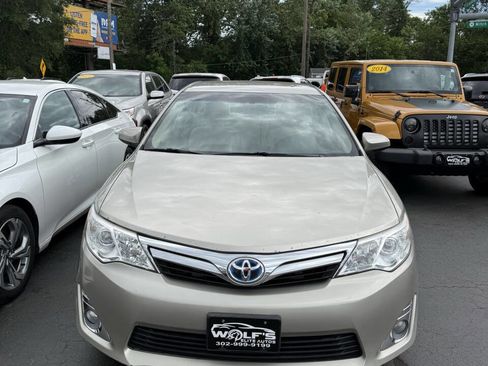 Used 2014 Toyota Camry XLE FWD image 3