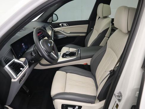 Certified 2024 BMW X7 M60i w/ Executive Package image 20