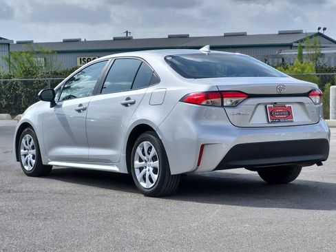 Certified 2025 Toyota Corolla LE FWD image 3