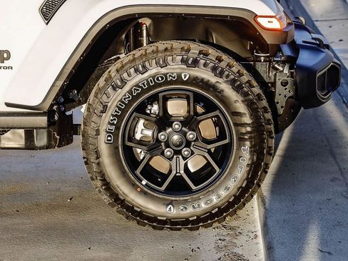 New 2026 Jeep Gladiator Sport AWD/4WD image 11