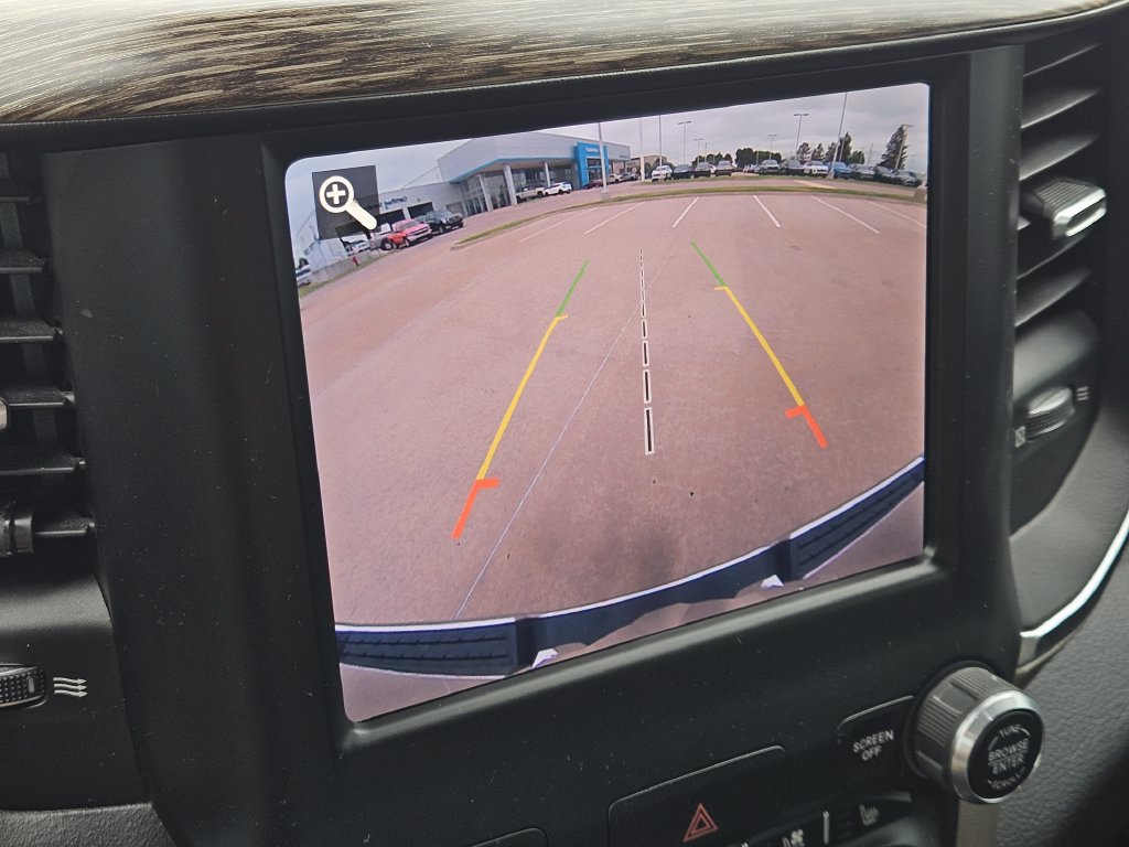Used 2019 RAM 1500 Laramie AWD/4WD image 18