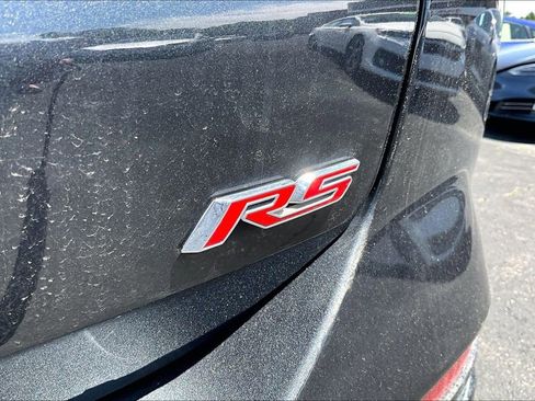 Used 2022 Chevrolet Equinox RS w/ LPO, Floor Liner Package FWD image 9