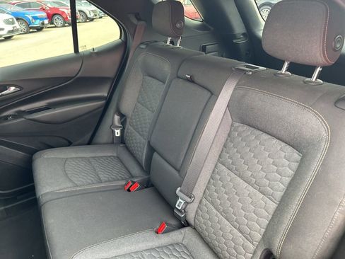 Used 2018 Chevrolet Equinox LT image 34