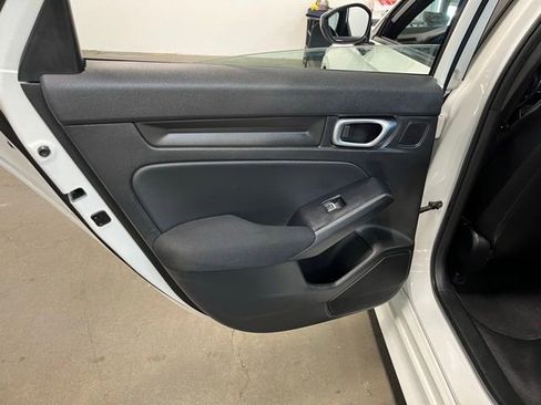 Used 2023 Honda Civic Sport image 19