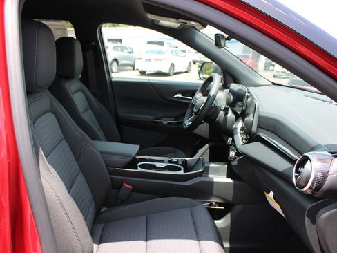 New 2027 Chevrolet Equinox LT w/ Safety and Technology Package FWD image 23