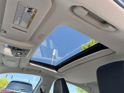 Certified 2024 Lexus ES 350 w/ Premium Package FWD image 10