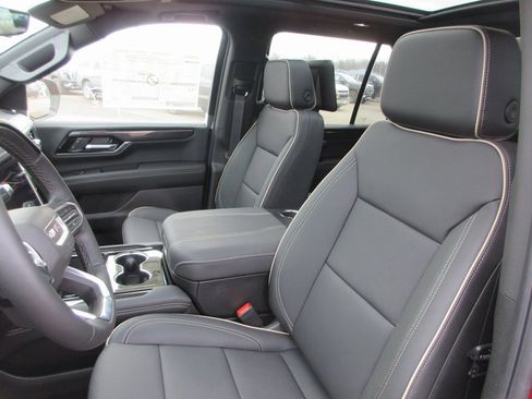 New 2026 GMC Yukon Elevation w/ Elevation Premium Package image 12