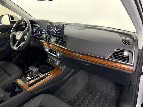 Used 2023 Audi Q5 2.0T Premium Plus w/ Premium Plus Package AWD/4WD image 14