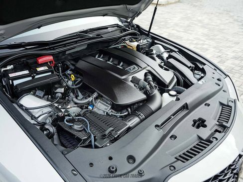 Used 2025 Lexus IS 500 w/ F-Sport Performance RWD image 19