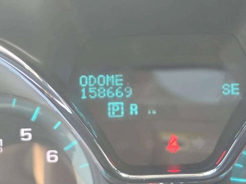 Used 2015 Chevrolet Traverse LT w/ Style and Technology Package AWD/4WD image 11