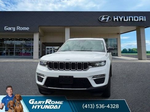 Used 2023 Jeep Grand Cherokee Limited AWD/4WD image 3