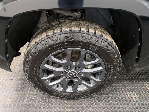 Used 2024 Toyota Tundra Platinum AWD/4WD image 8