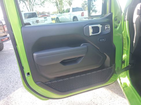 New 2026 Jeep Gladiator Sport image 11