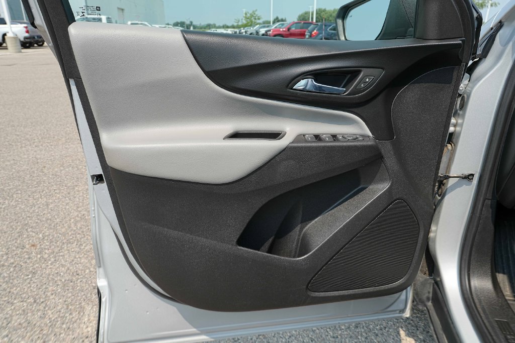 Used 2022 Chevrolet Equinox LS AWD/4WD image 27