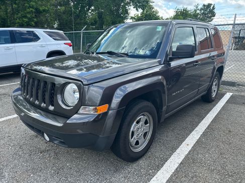 Used 2015 Jeep Patriot Sport w/ Power Value Group FWD image 1