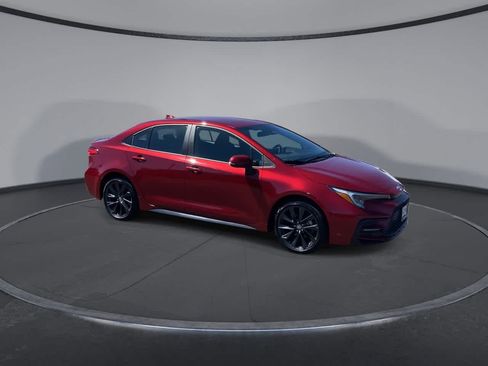 Certified 2024 Toyota Corolla SE FWD image 3
